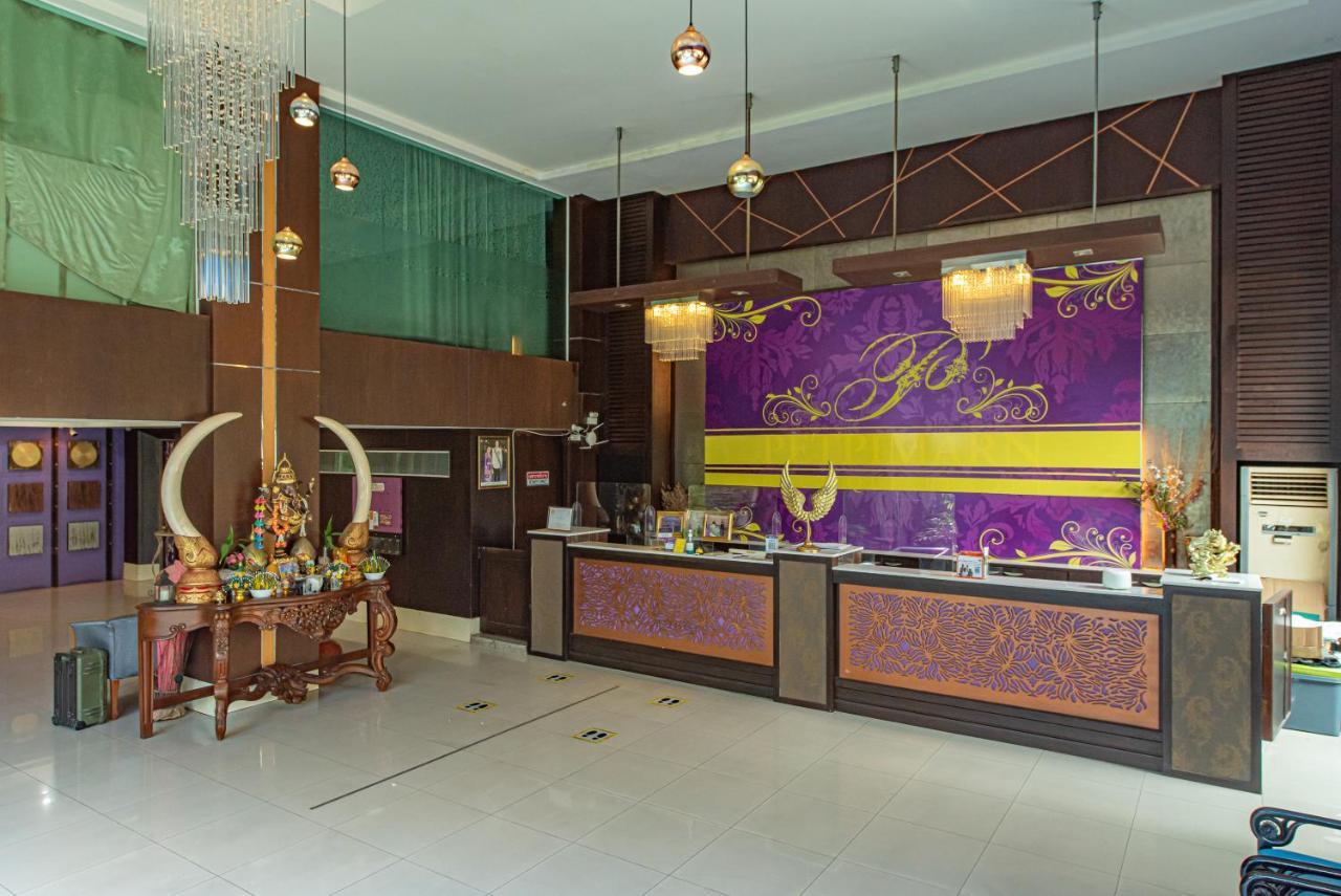 The Wing Design Hotel Bangkok Exterior photo